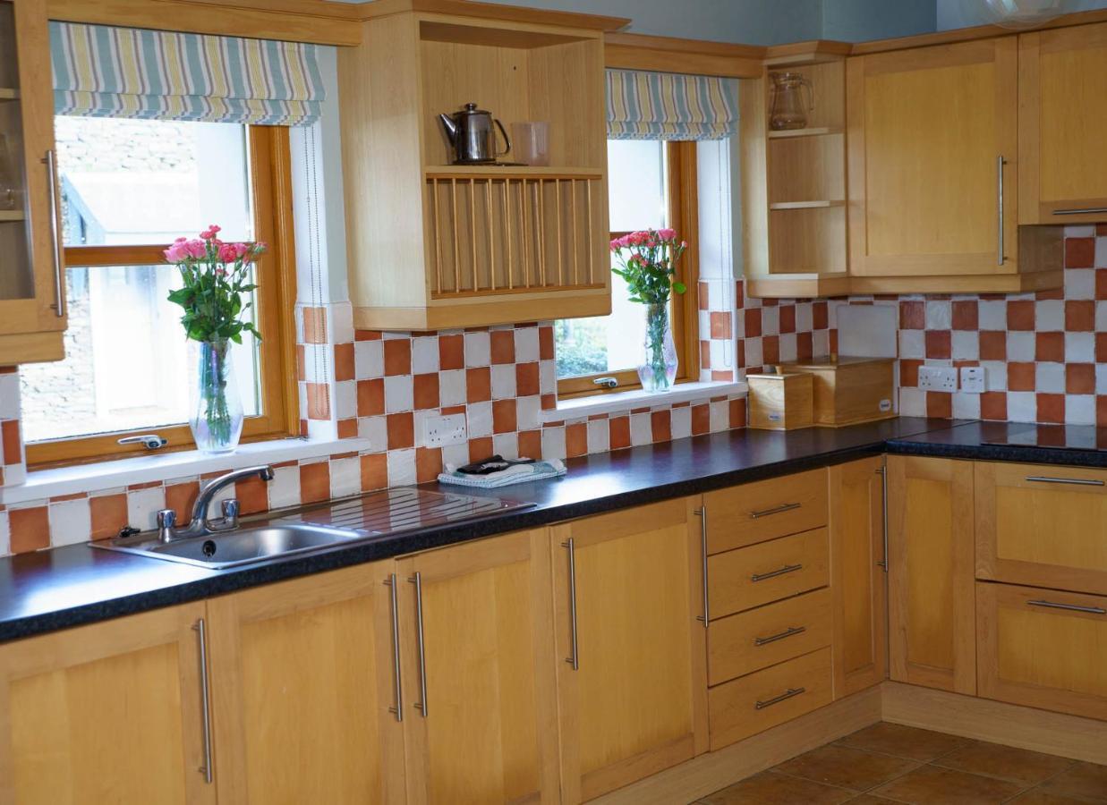 Dingle Courtyard Holiday Homes 3 Bed By Trident Holiday Homes Екстериор снимка