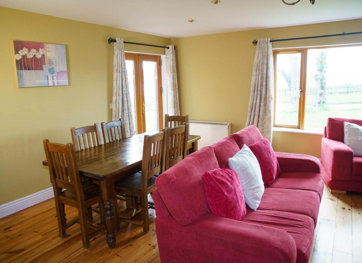 Dingle Courtyard Holiday Homes 3 Bed By Trident Holiday Homes Екстериор снимка
