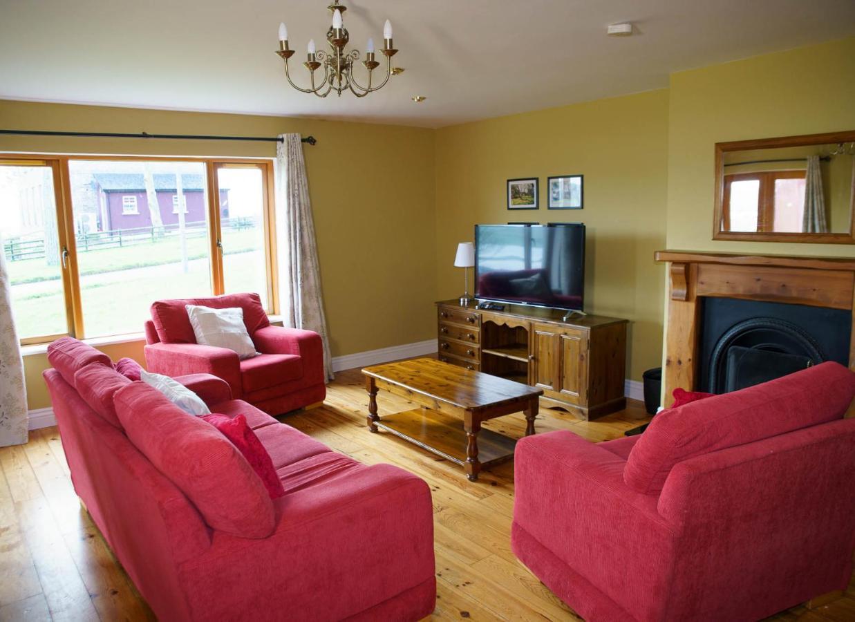 Dingle Courtyard Holiday Homes 3 Bed By Trident Holiday Homes Екстериор снимка