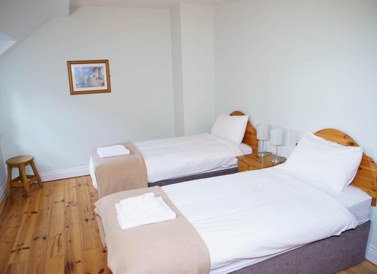 Dingle Courtyard Holiday Homes 3 Bed By Trident Holiday Homes Екстериор снимка